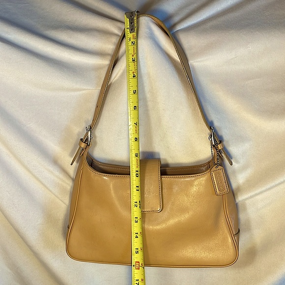 🍞 Tan Coach leather purse - Picture 7 of 9
